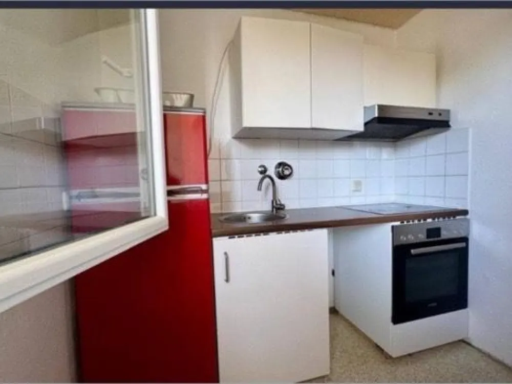 Geräumige 1-Zi-Whg mit Küche,Balkon, Stellplatz in Nbg-Altenfurt
