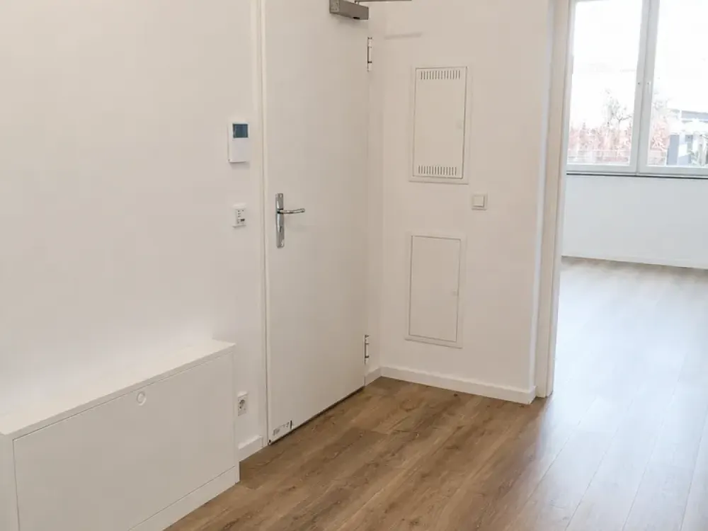 Neuwertig & großzügig, 5 Zimmer mit Terrasse | Ideal für Paare, Homeoffice & Familien