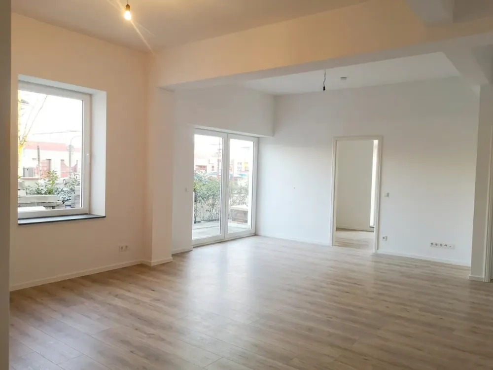 Neuwertig & großzügig, 5 Zimmer mit Terrasse | Ideal für Paare, Homeoffice & Familien