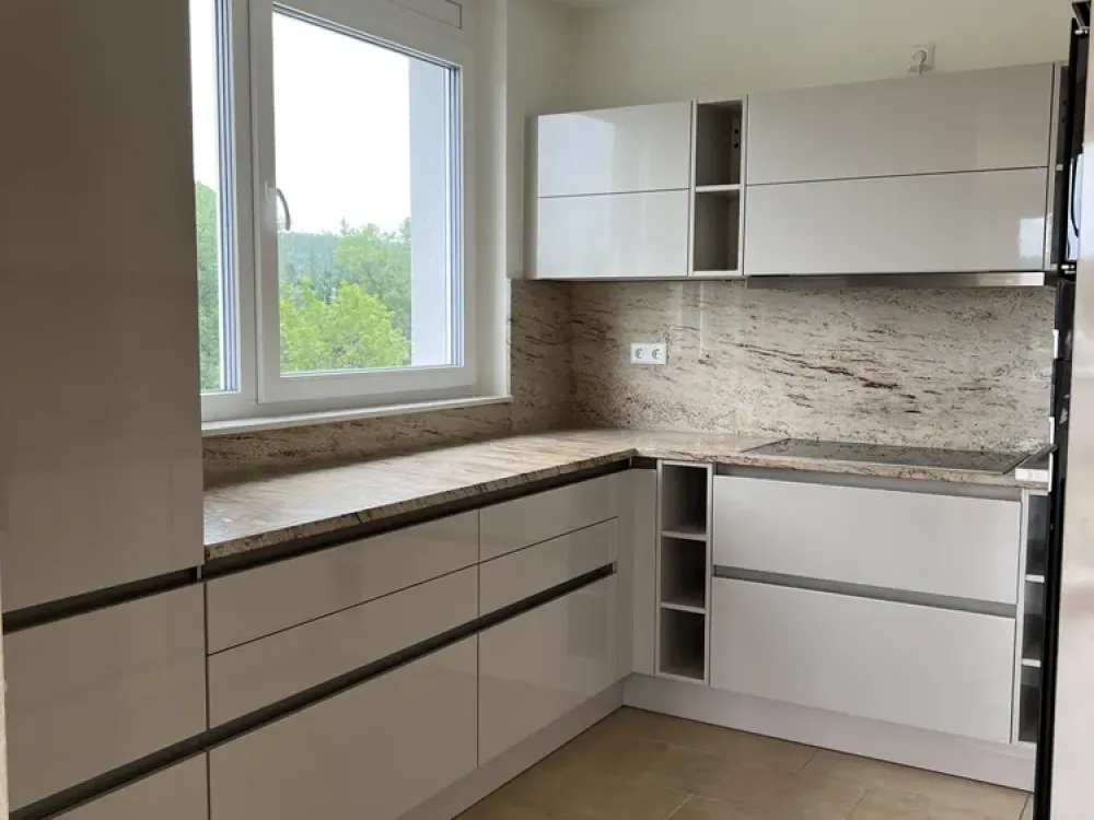 Barrierefreie Wohnung mit großer Terrasse und Einbauküche