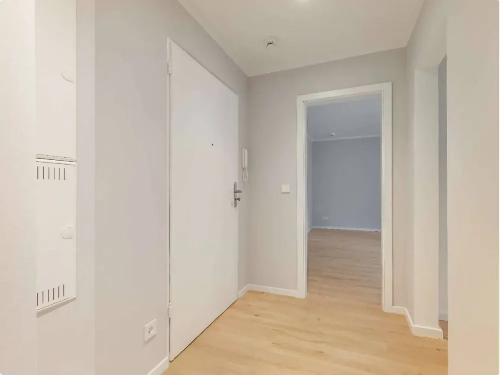 Rundum-Sorglos-Paket auf 53 m²: 2-Zi.-Whg. mit Einbauküche, Balkon und Parkplatz