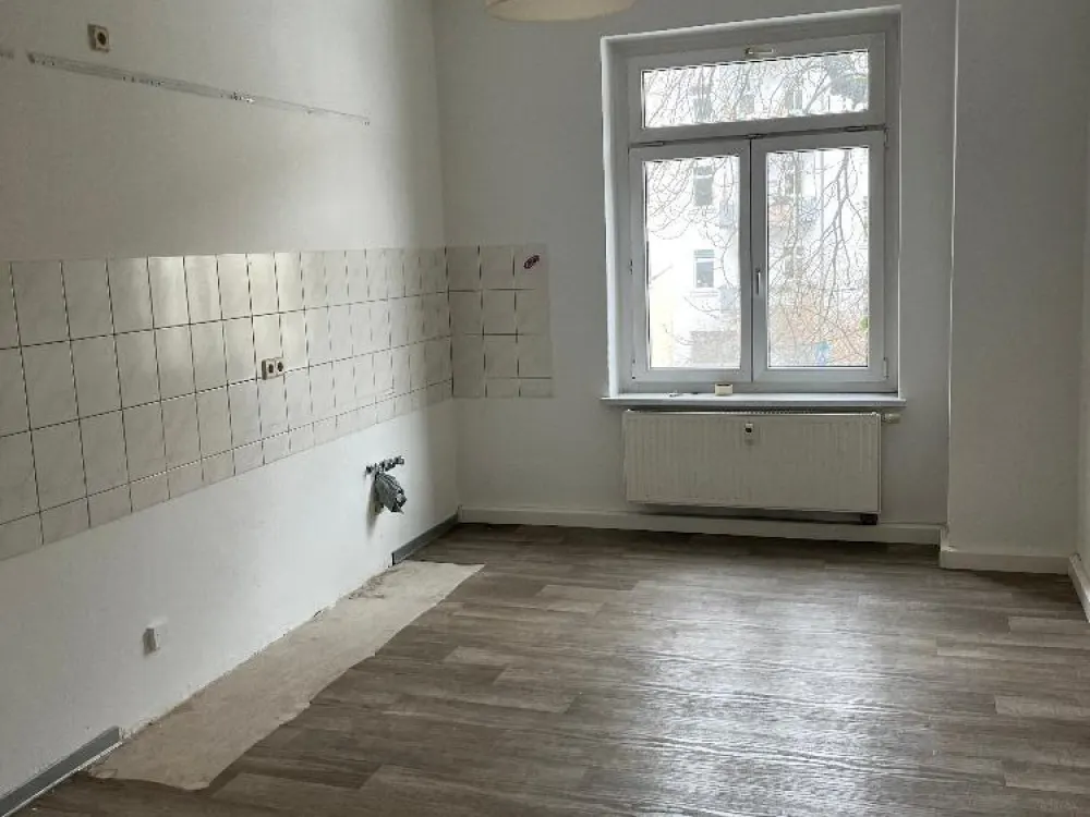2 Raum Wohnung EG direkt am Lene Voigt Park WG geeignet 1 Monat mietfrei