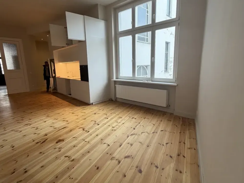 Wunderschöne Altbauwohnung mit Balkon in bester Lage