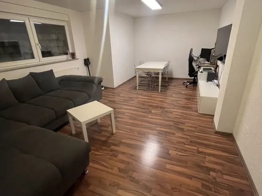 Modernisierte Wohnung mit zwei Zimmern und EBK in Rutesheim