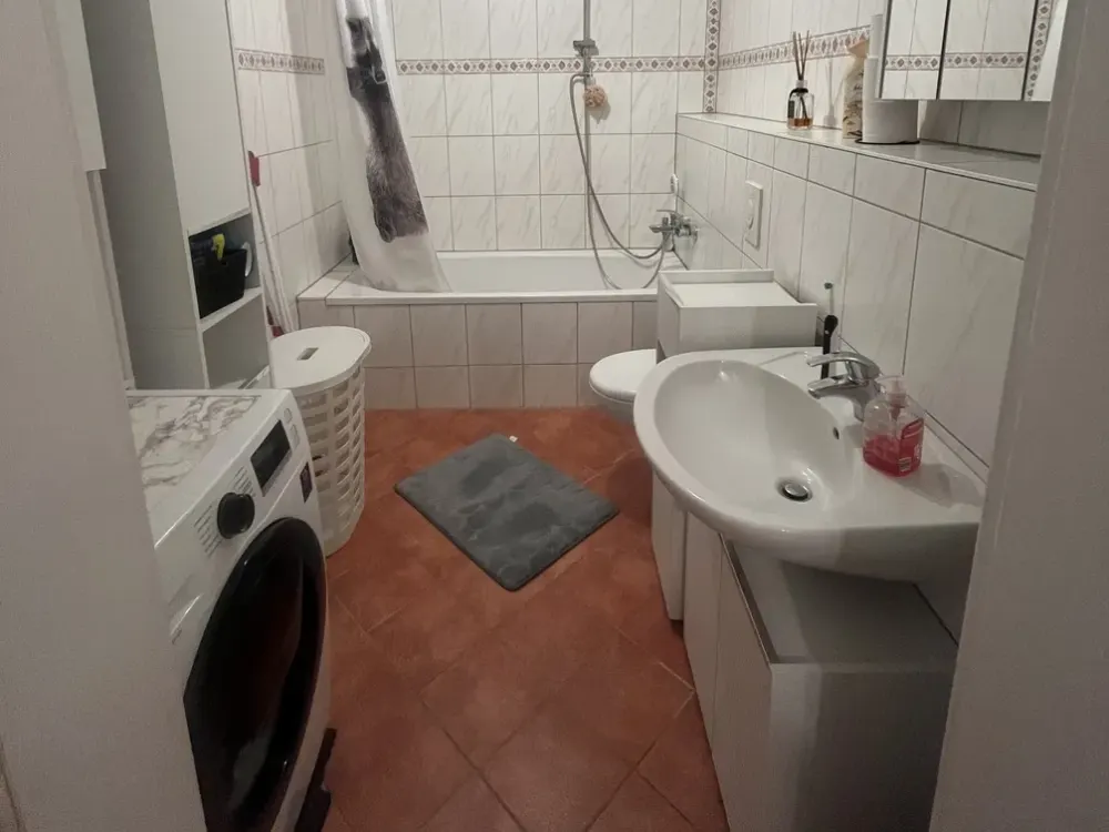 Modernisierte Wohnung mit zwei Zimmern und EBK in Rutesheim