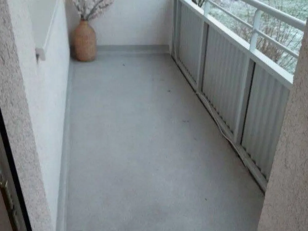 Top ! Sanierte /Renovierte 3-Zimmer-Citywohnung in grüner Lage