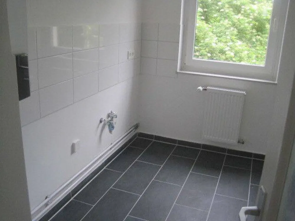 Top ! Sanierte /Renovierte 3-Zimmer-Citywohnung in grüner Lage
