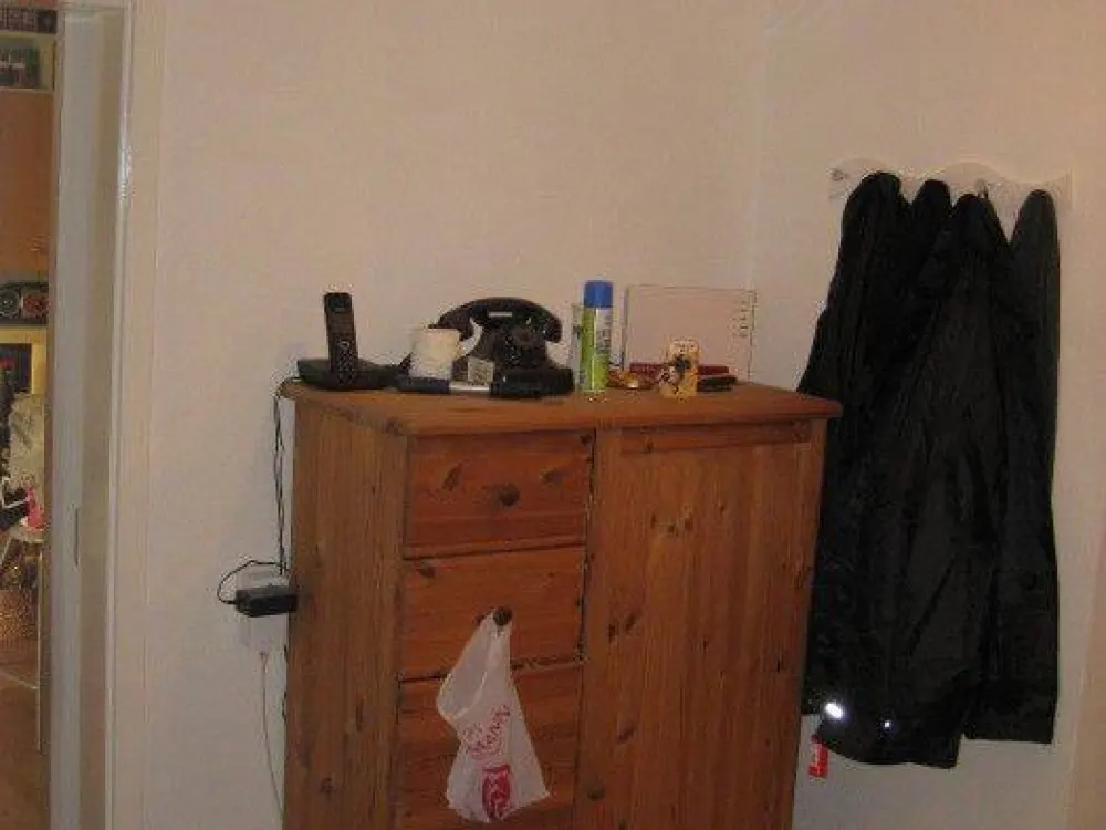 Bright spacious 2-room apartment with 23 sqm roof terrace (southwest) in a quiet 4-family house