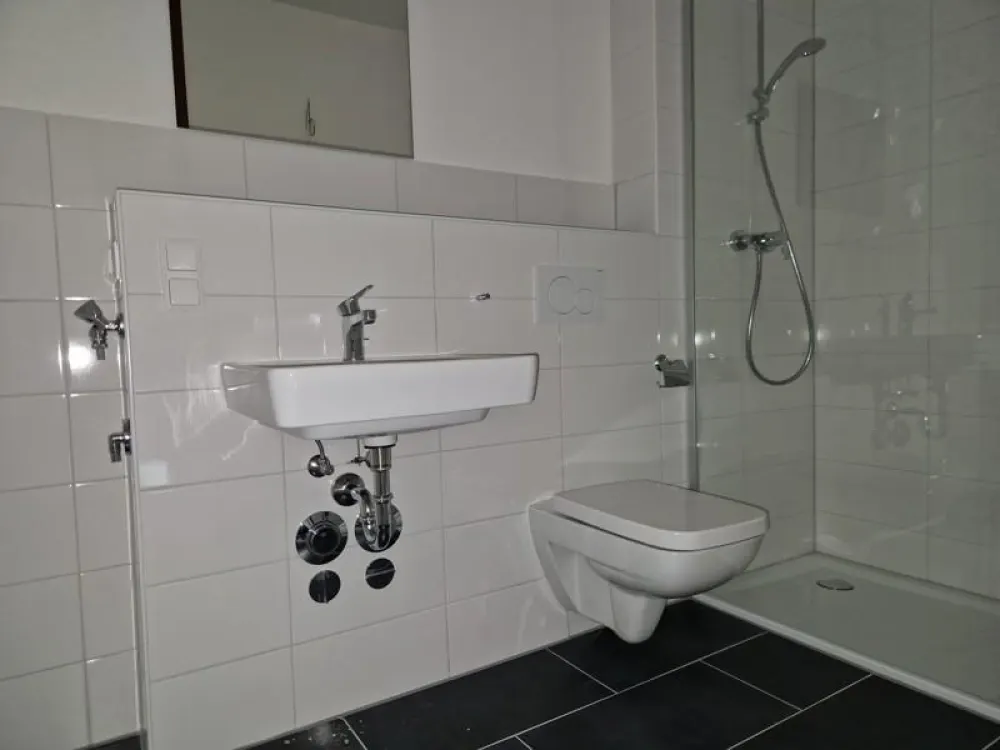 Die gefällt mir: günstig geschnittene und renovierte 2-Zimmer-Wohnung mit Balkon!