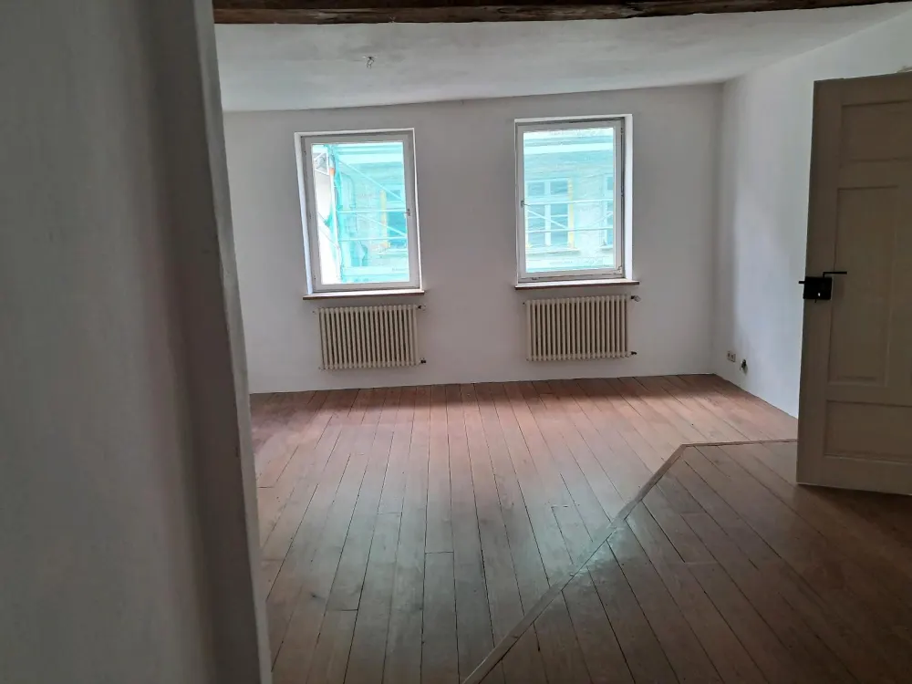 Große 3-Zimmer-Altbauwohnung in Esslingen
