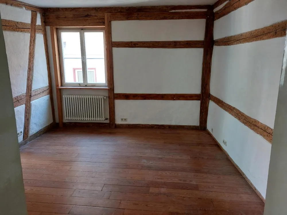 Große 3-Zimmer-Altbauwohnung in Esslingen