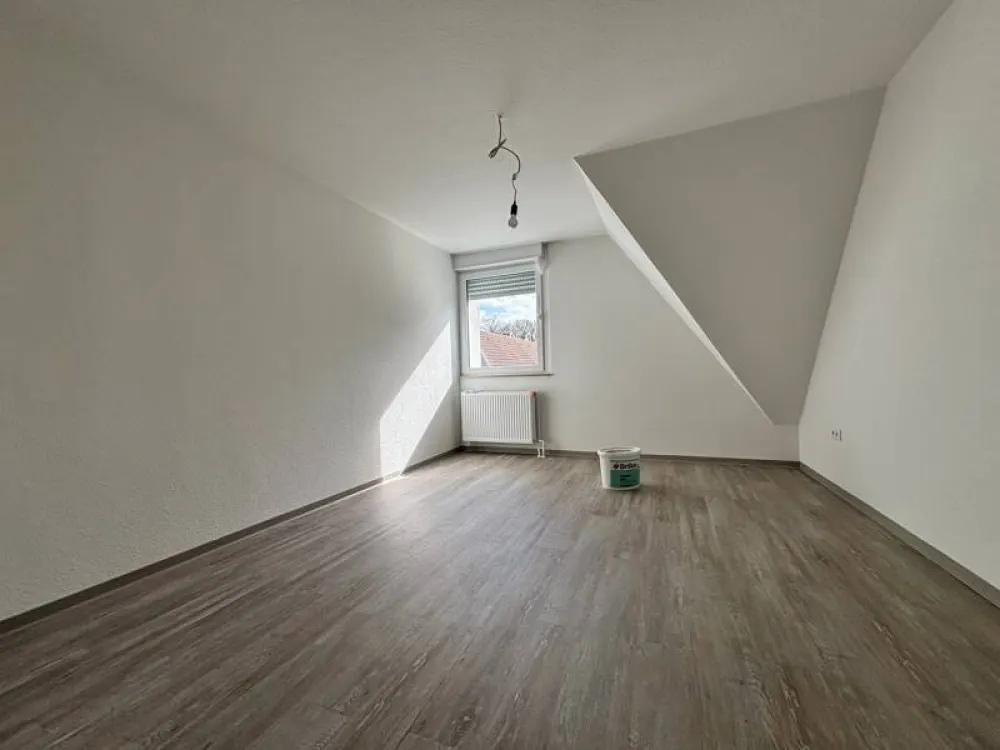 Neu! Moderne 2-Zimmer-Dachgeschosswohnung in ruhiger Waldrandlage - Erstbezug