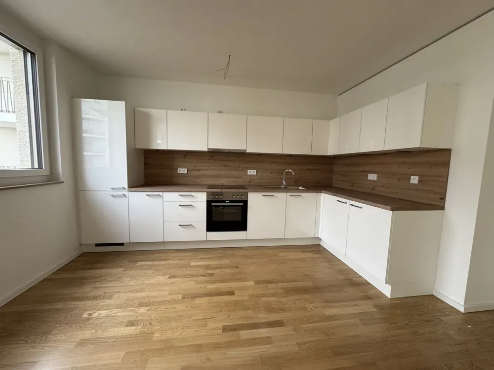 Erstbezug! ansprechende 4-Zimmer-Wohnung mit EBK und Balkon