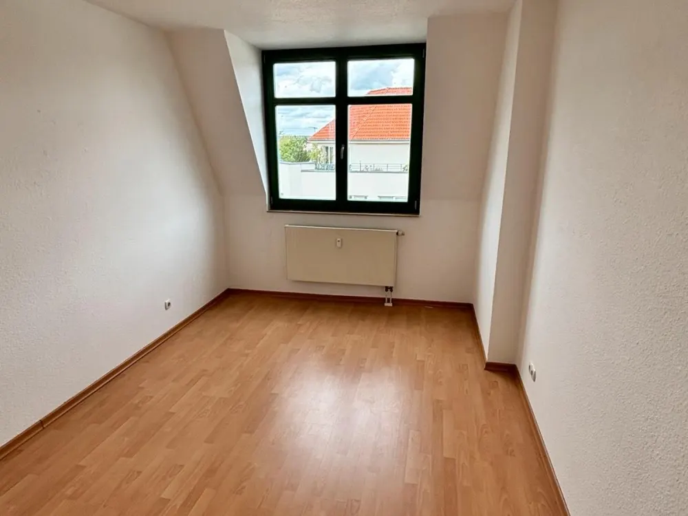 3 Zi Maisonette Wohnung mit neuer EBK