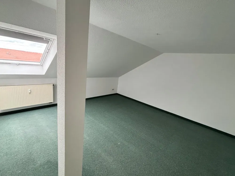 3 Zi Maisonette Wohnung mit neuer EBK