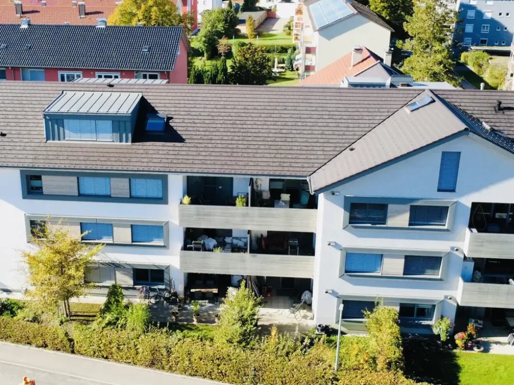 Neuwertige 2-Zimmer-Erdgeschosswohnung mit Terrasse, Garten und Tiefgaragenstellplatz