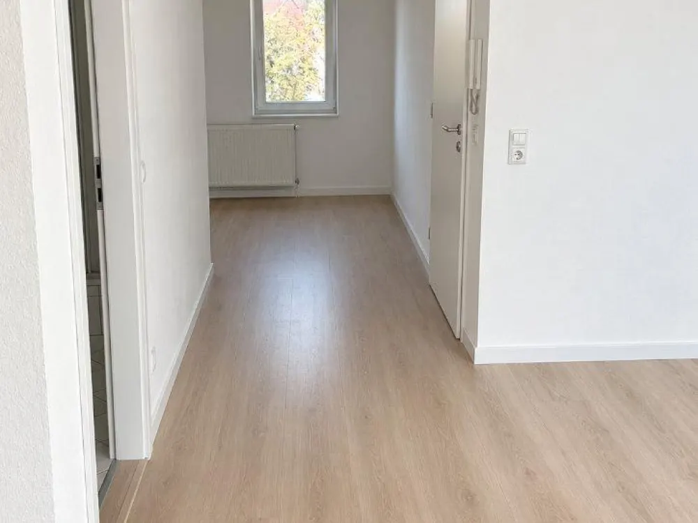 Helle, frisch renovierte 1-Zimmer-DGW mit EBK in L-Stötteritz