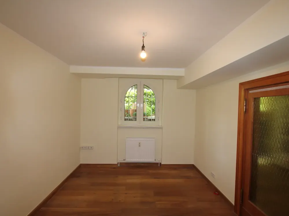 Wohnen in einer herrschaftlichen Villa, Erstbezug nach Sanierung in Berlin-Nikolassee!