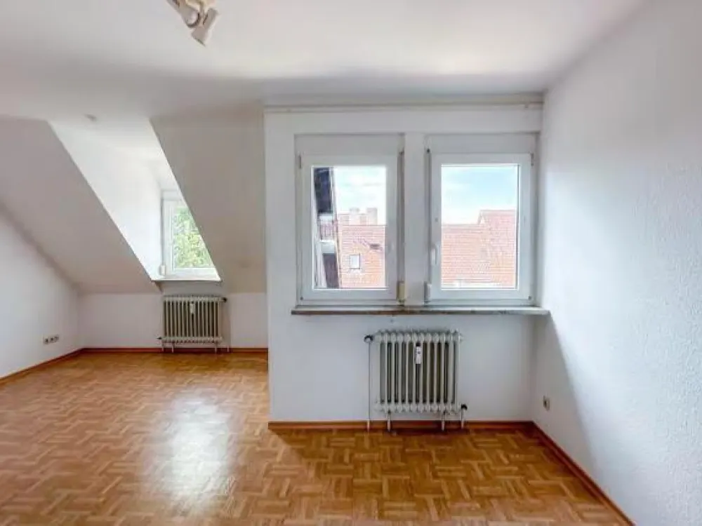 Helle 2 Zimmer Wohnung direkt in der Stadt