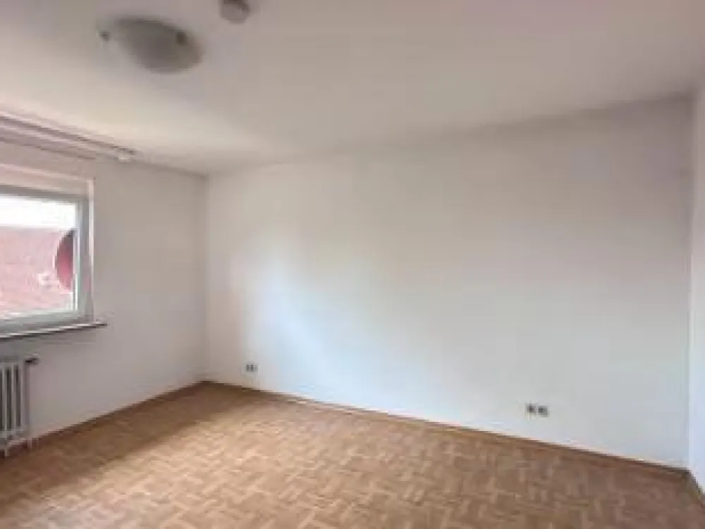 Helle 2 Zimmer Wohnung direkt in der Stadt