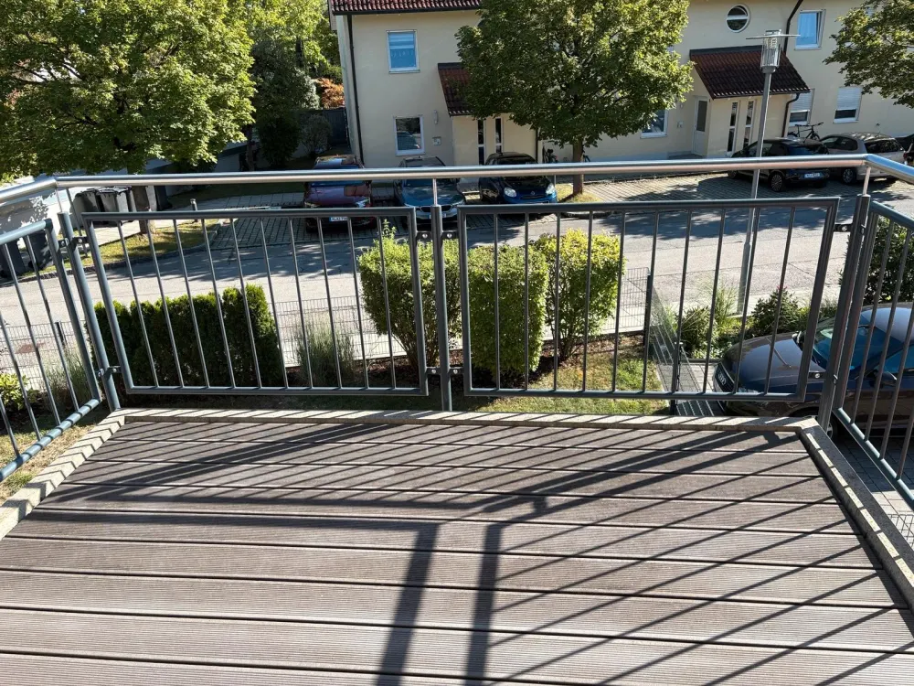 Schöne, helle zwei Zimmer Wohnung
