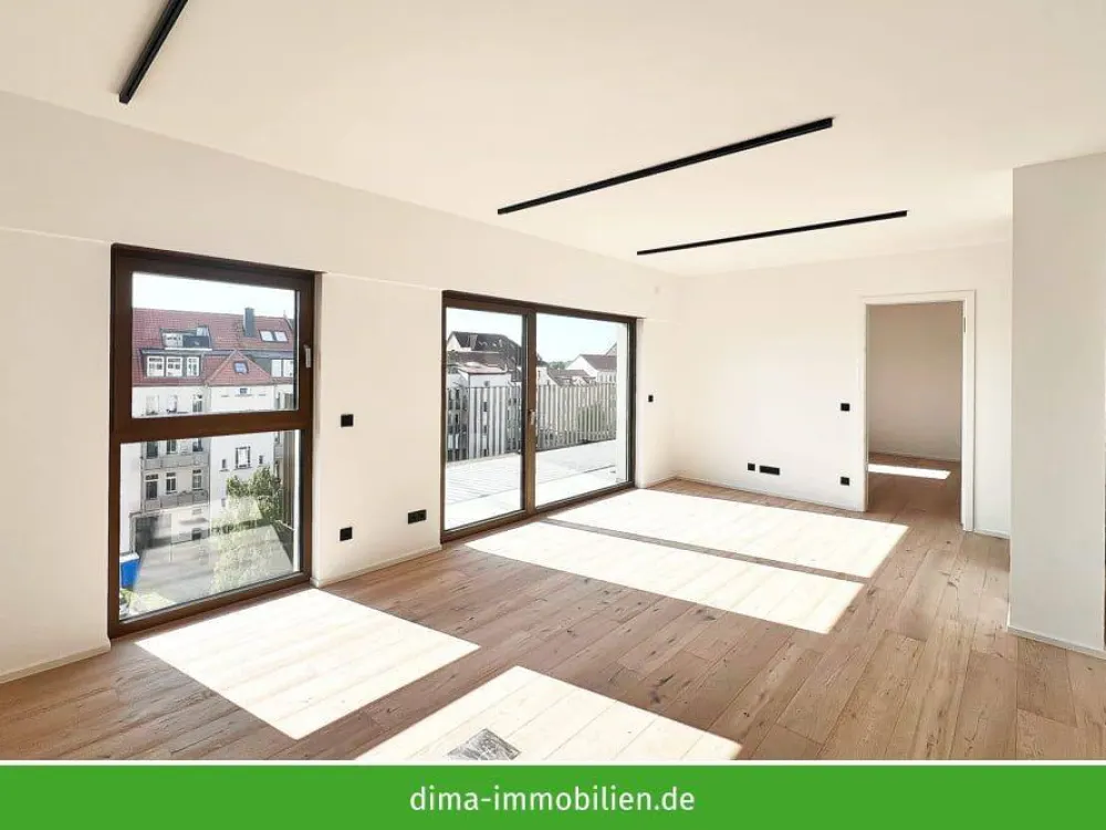 ERSTBEZUG! EG-Maisonette mit großer Terrasse, Vollbad, Gäste-WC, AR, Rollläden, Tiefgarage u.v.m.