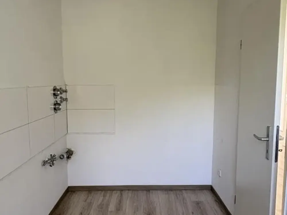 3-Zimmer mit Boden Wohnung in Dortmund Scharnhorst