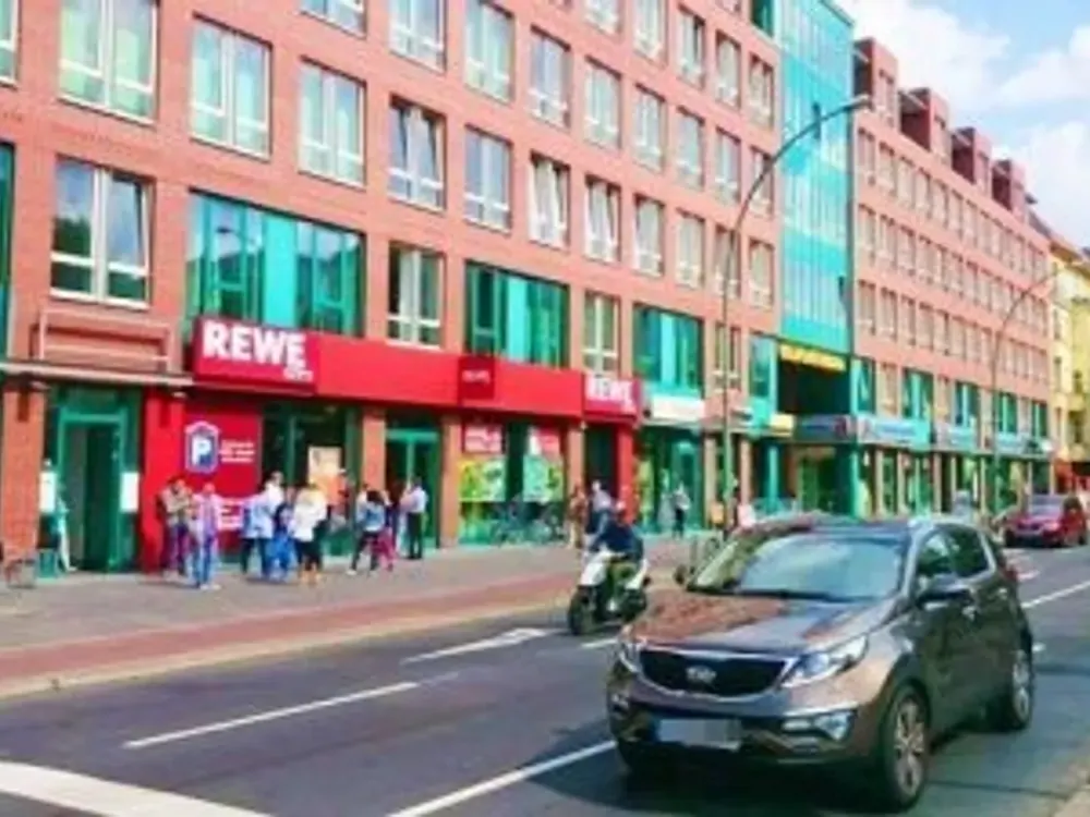 Moderne & gepflegte 2-Zi-Wg. (im 2. OG) im Prenzl.Berg, Balkon, EBK, Parkett, optional TG-Stellplatz