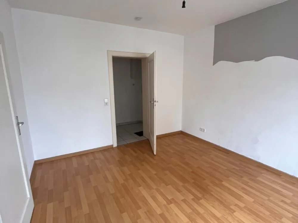 3-Zimmer-Geschäftswohnung mit flexibler Nutzung als Wohnung/Büro