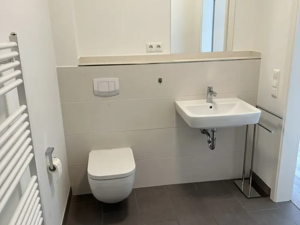 Freundliche 2-Zimmer-Wohnung im 1. OG mit Einbauküche und Balkon in Barmbek-Nord, Hamburg