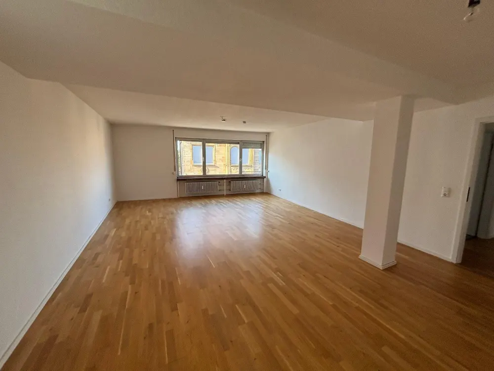 Helle 2-Zimmer-Wohnung mit sonnigem Balkon