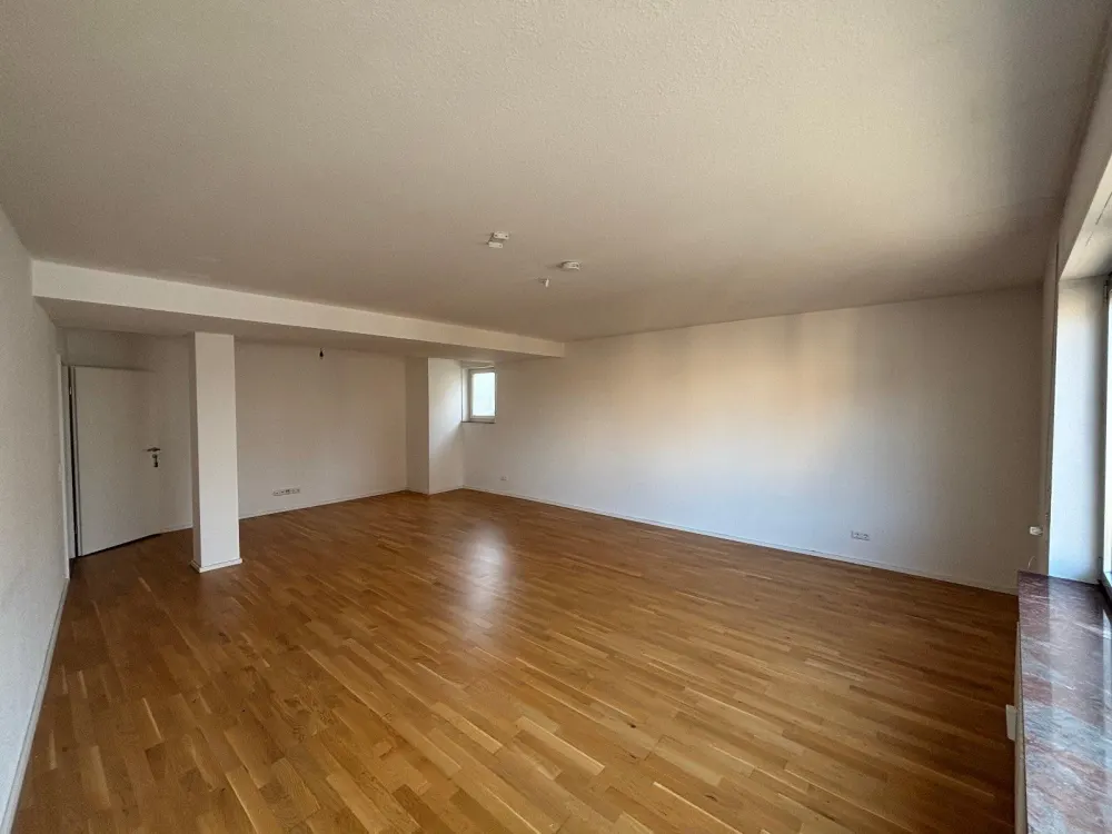 Helle 2-Zimmer-Wohnung mit sonnigem Balkon