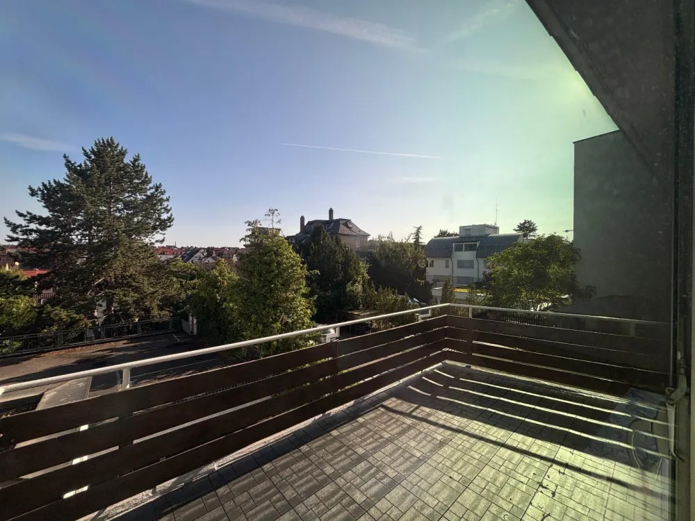Helle 2-Zimmer-Wohnung mit sonnigem Balkon