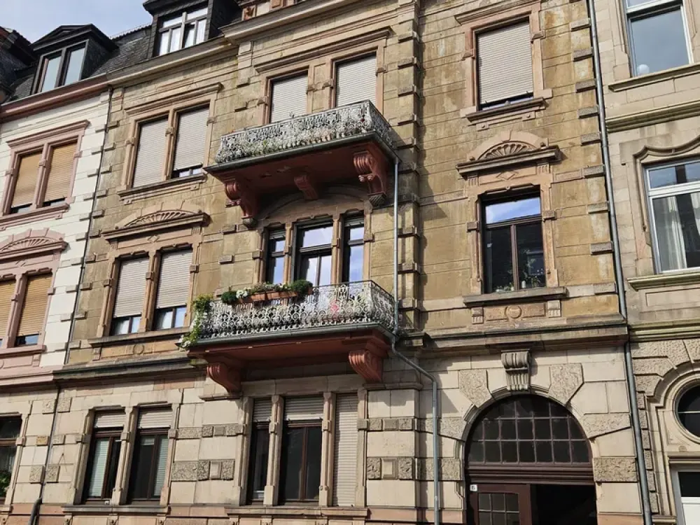 Großzügige und helle 1 Zimmer Wohnung mit Kinzigblick