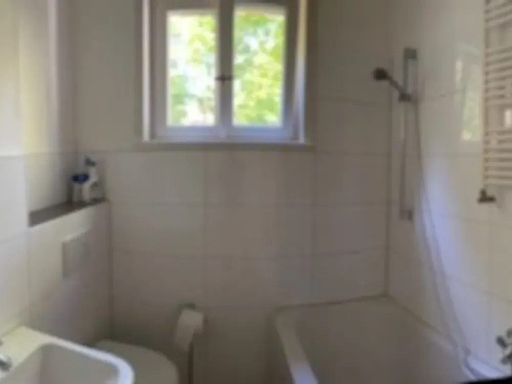 Modernisierte 4-Zimmer-Wohnung im Nordend-West WG-geeignet