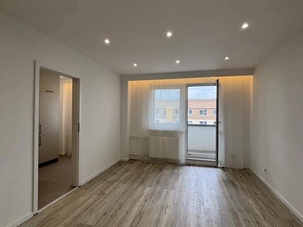 moderne 3-Zimmer-Wohnung in Leipzig / Lausen-Grünau, Hausmeisterservice u.v.m.