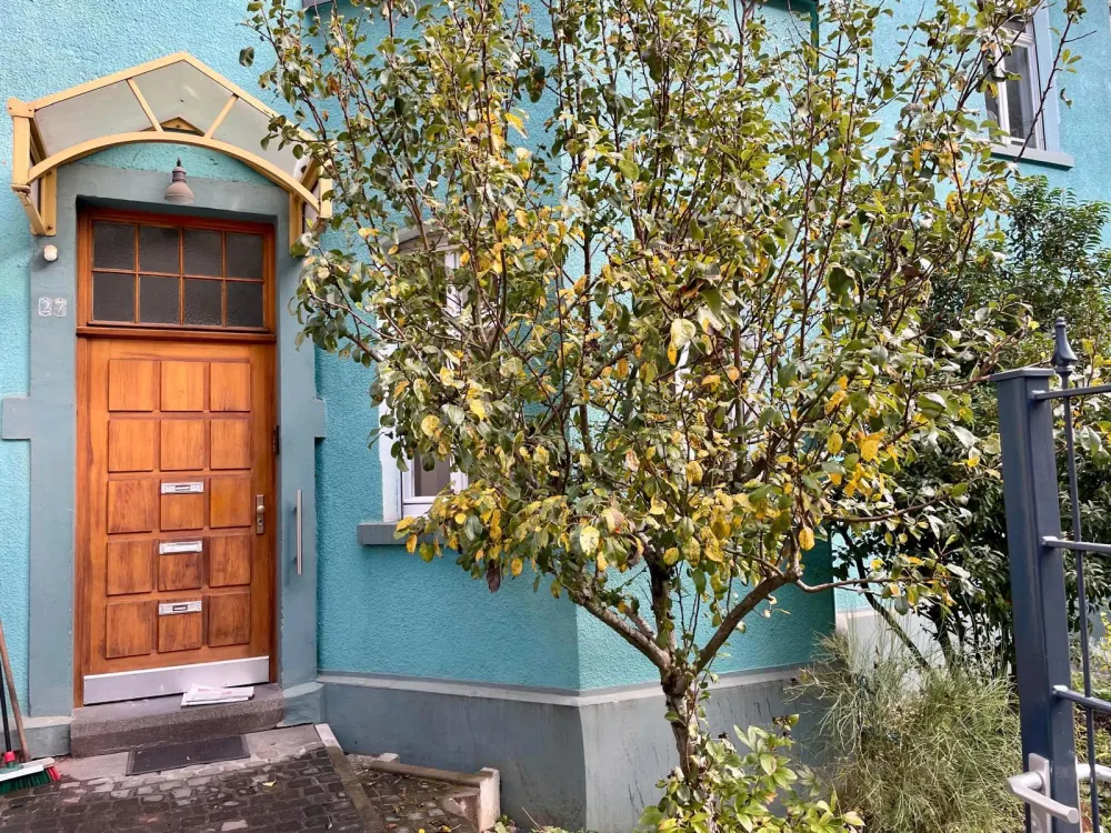 3-Room Old Building Dream in St. Arnual (92 m², Balcony, Bathtub)