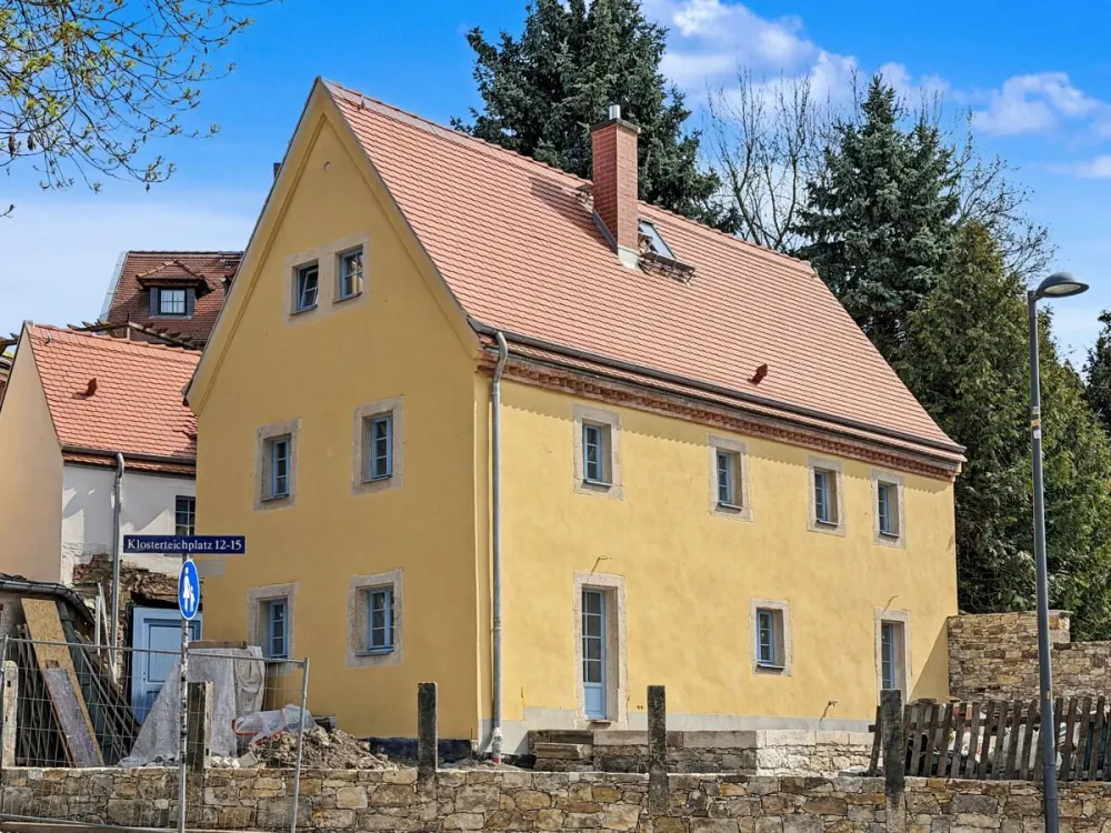 Erstbezug nach Sanierung! Wohnen und Arbeiten im denkmalgeschützten Hofensemble.