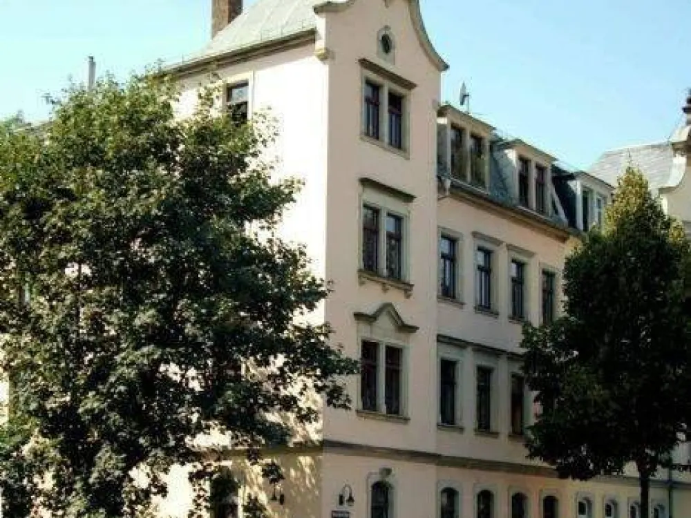 Ihr großzügiges neues Zuhause im denkmalgeschützen 5-Familienhaus