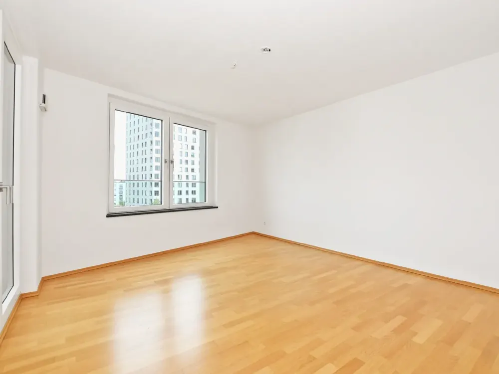 AIGNER - In the Green: Bright 3-Room Apartment with Open Kitchen in Car-Free Park Complex