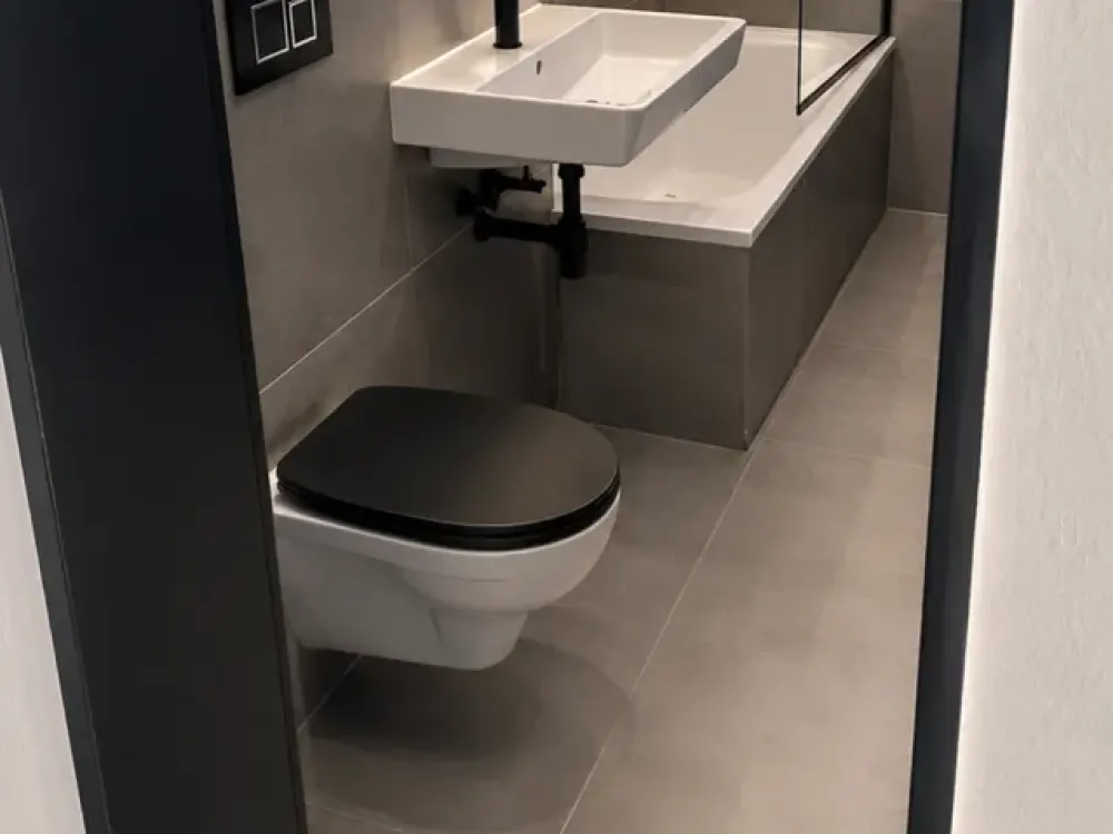 Moderne 1-Zimmer-Wohnung, neu renoviert