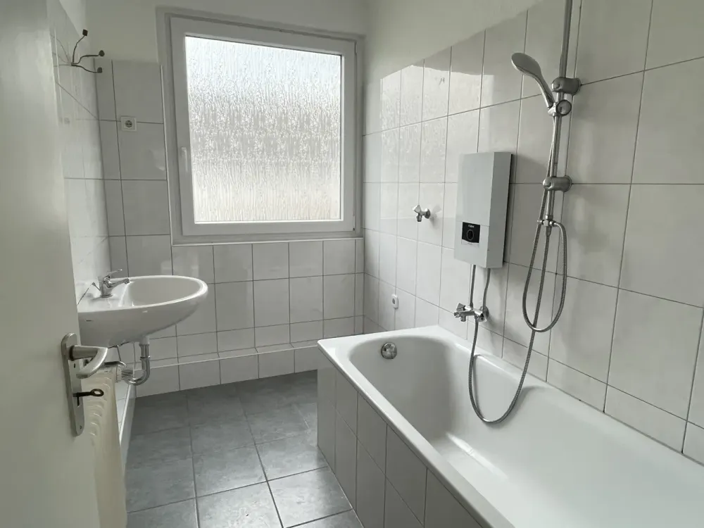 Attractive 2.5-Room Apartment with Balcony in a Quiet Location