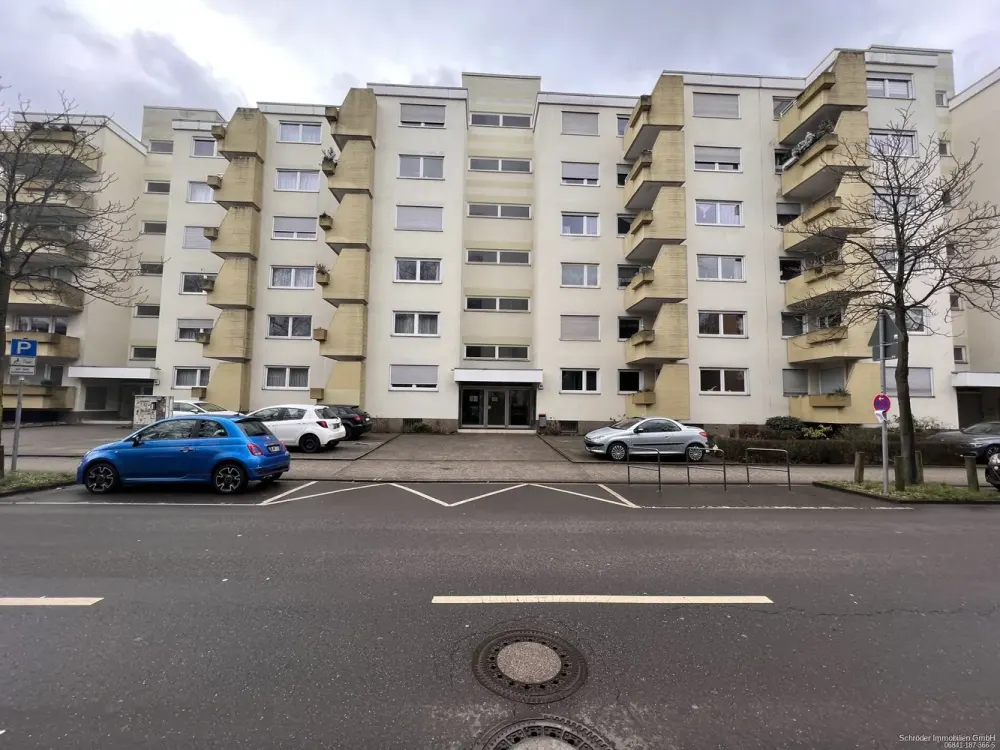 Central 2-Room Apartment in Saarbrücken for Rent