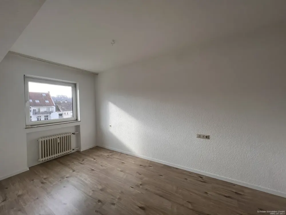 Central 2-Room Apartment in Saarbrücken for Rent