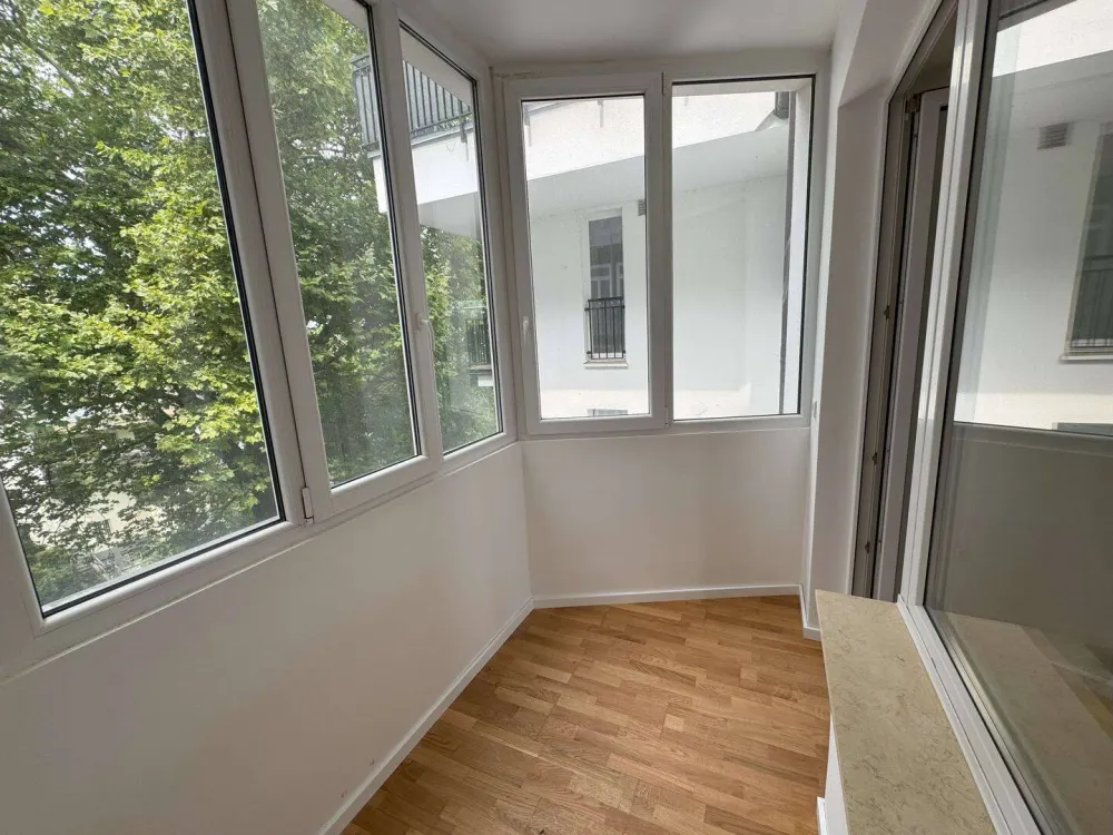 Oberkassel, 1st row on the 4th floor, balcony with Rhine view!