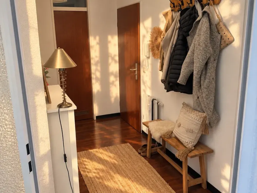 Beautiful 2-Room Apartment in Düsseldorf-Niederkassel with Underground Parking Space