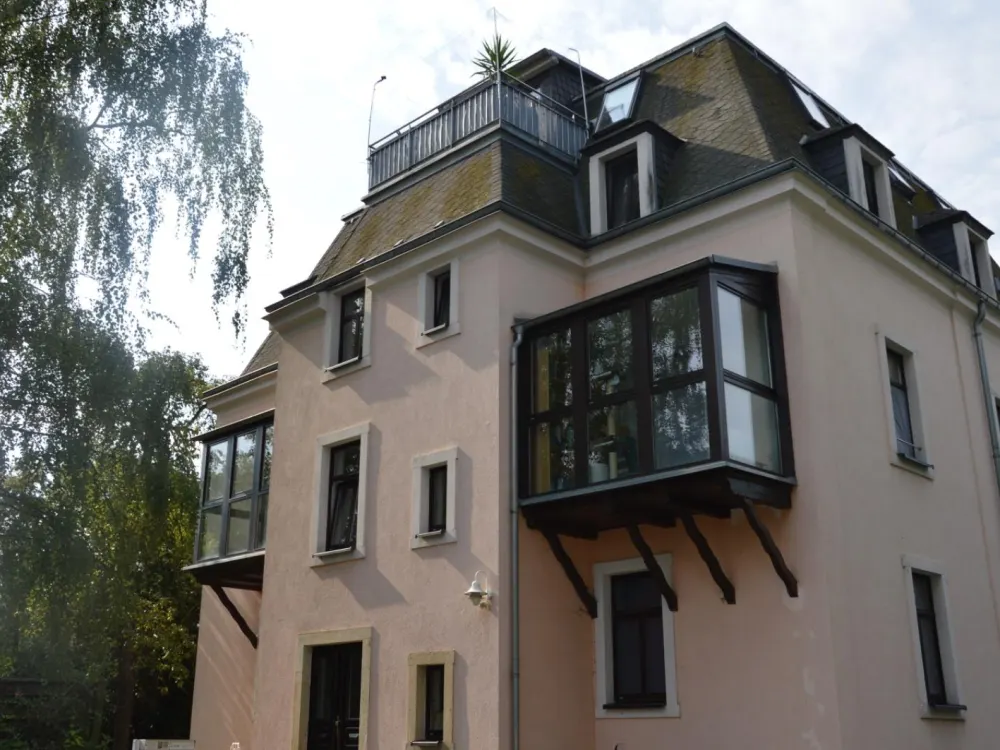Helle Zweiraumwohnung mit Stellplatz