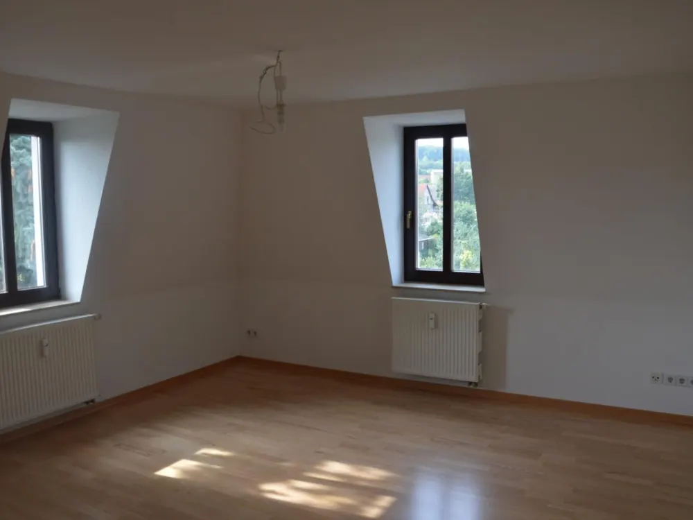 Helle Zweiraumwohnung mit Stellplatz