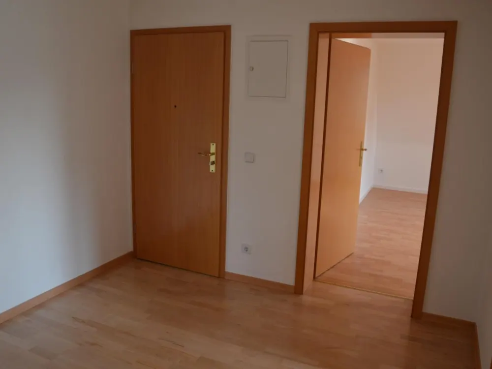 Helle Zweiraumwohnung mit Stellplatz