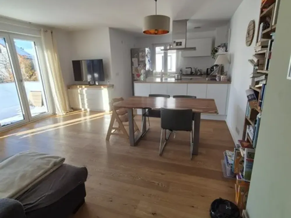 Traumhafte 4 Zimmer Wohnung mit 2 Balkonen